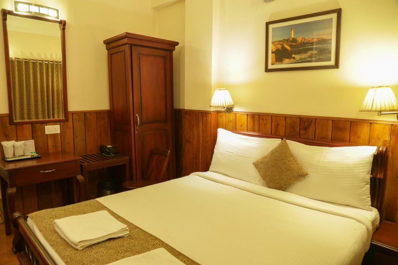 Готель Garden Manor Уті Екстер'єр фото